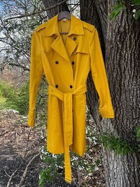 💛 Kenneth Cole Women’s Trench Coat – Mustard Yellow (Size M)